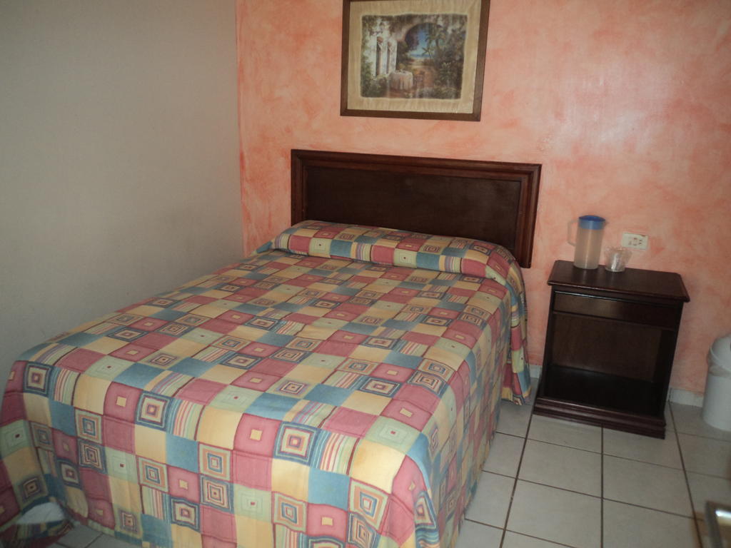 Hotel California Navojoa Room photo